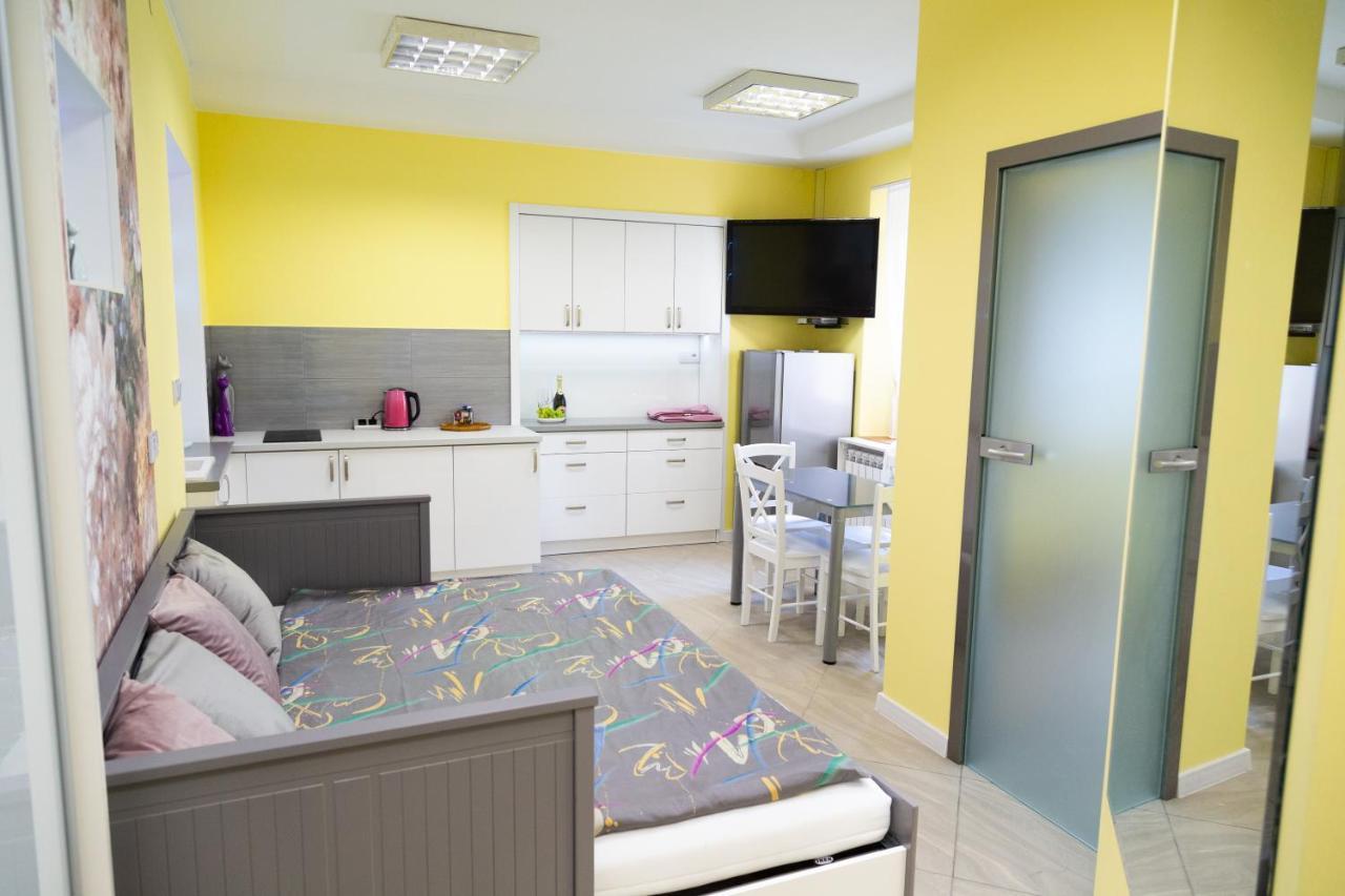 Apartament Przy Rynku Ostrowiec Świętokrzyski Exterior foto
